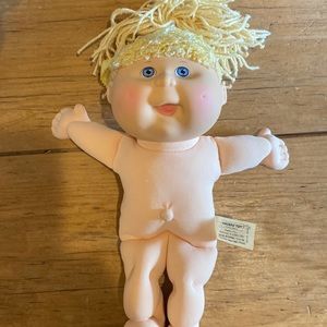 Vintage Cabbage Patch Blonde Hair Baby Blue Eyes 11” tall 1992/93 Good condition